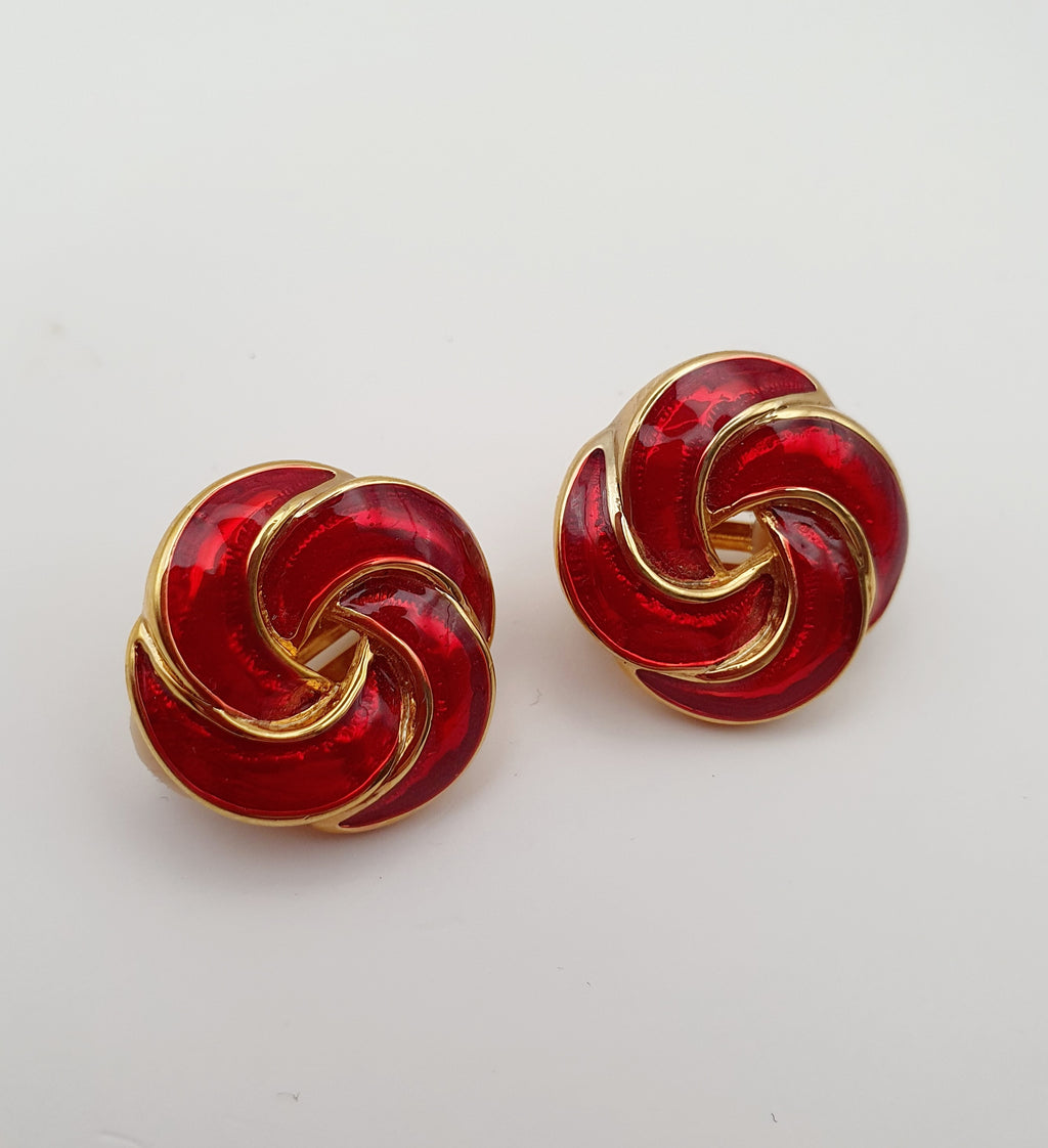Cabouchon, clip earrings, red thread