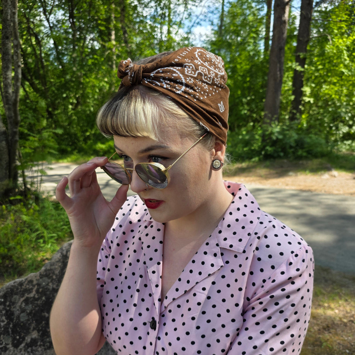 Pivis Vintage Shop - vintagevaatteiden verkkokauppa