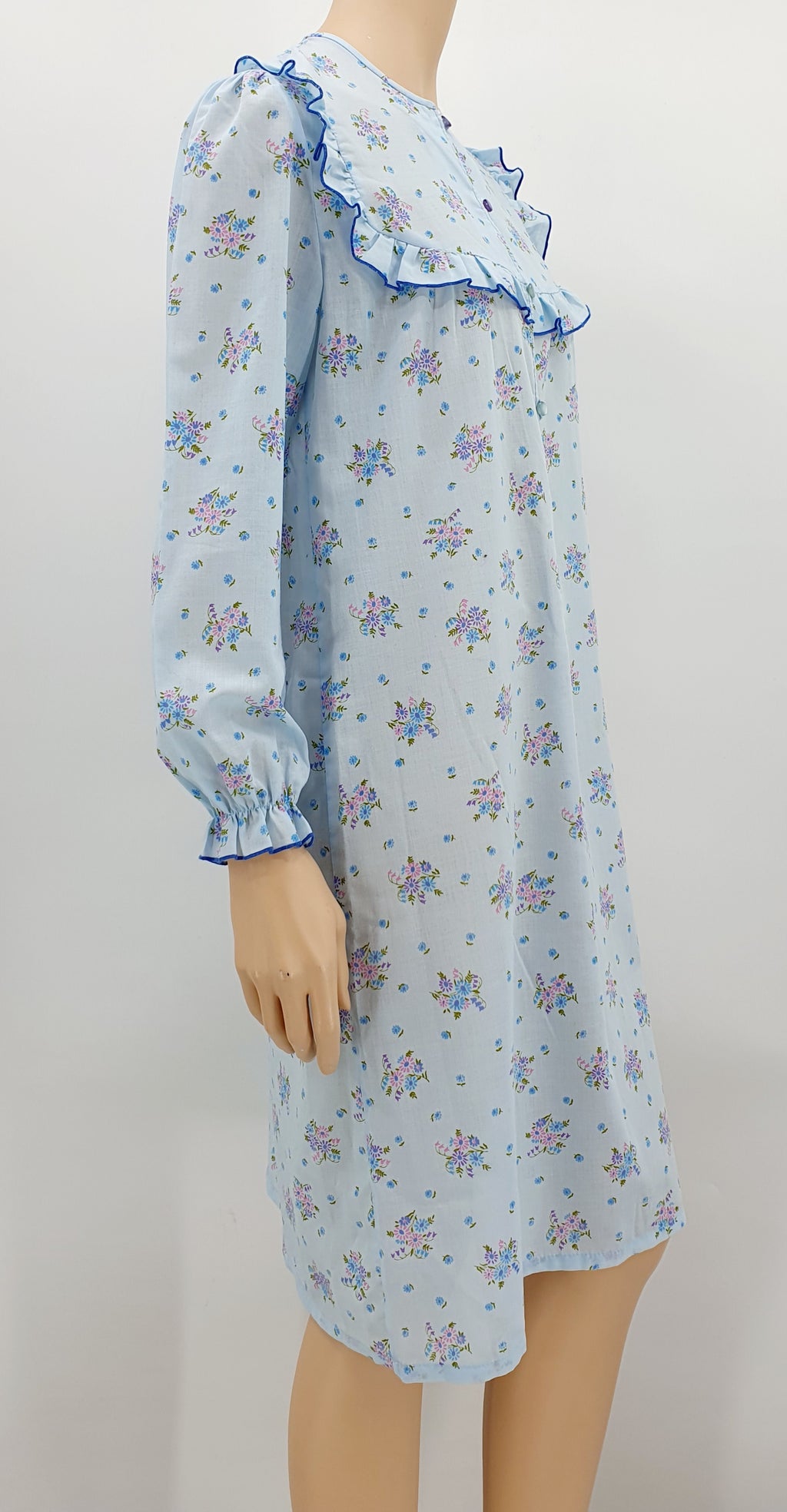 Romantic nightgown from the 70s-80s, size 38/40
