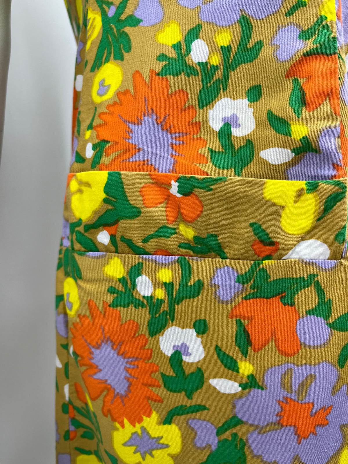 Nilvira De Luxe, colorful floral dress from the 50s, size 38