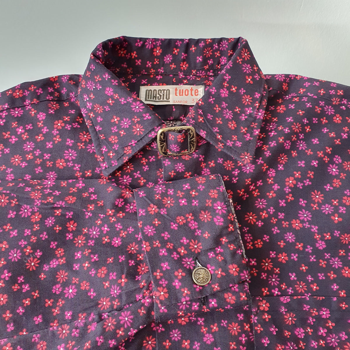 Masto product, men's cotton shirt with collar buckle, size S