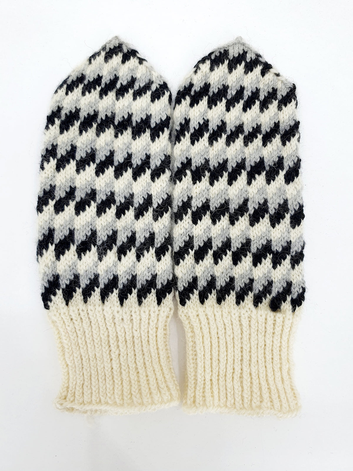 Wool mittens, 5 different pairs