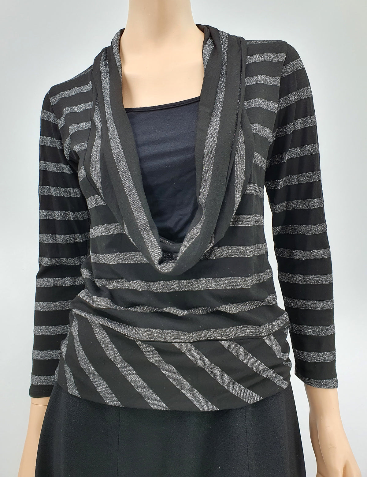 Text, black Y2K sweater with drop collar, size 36