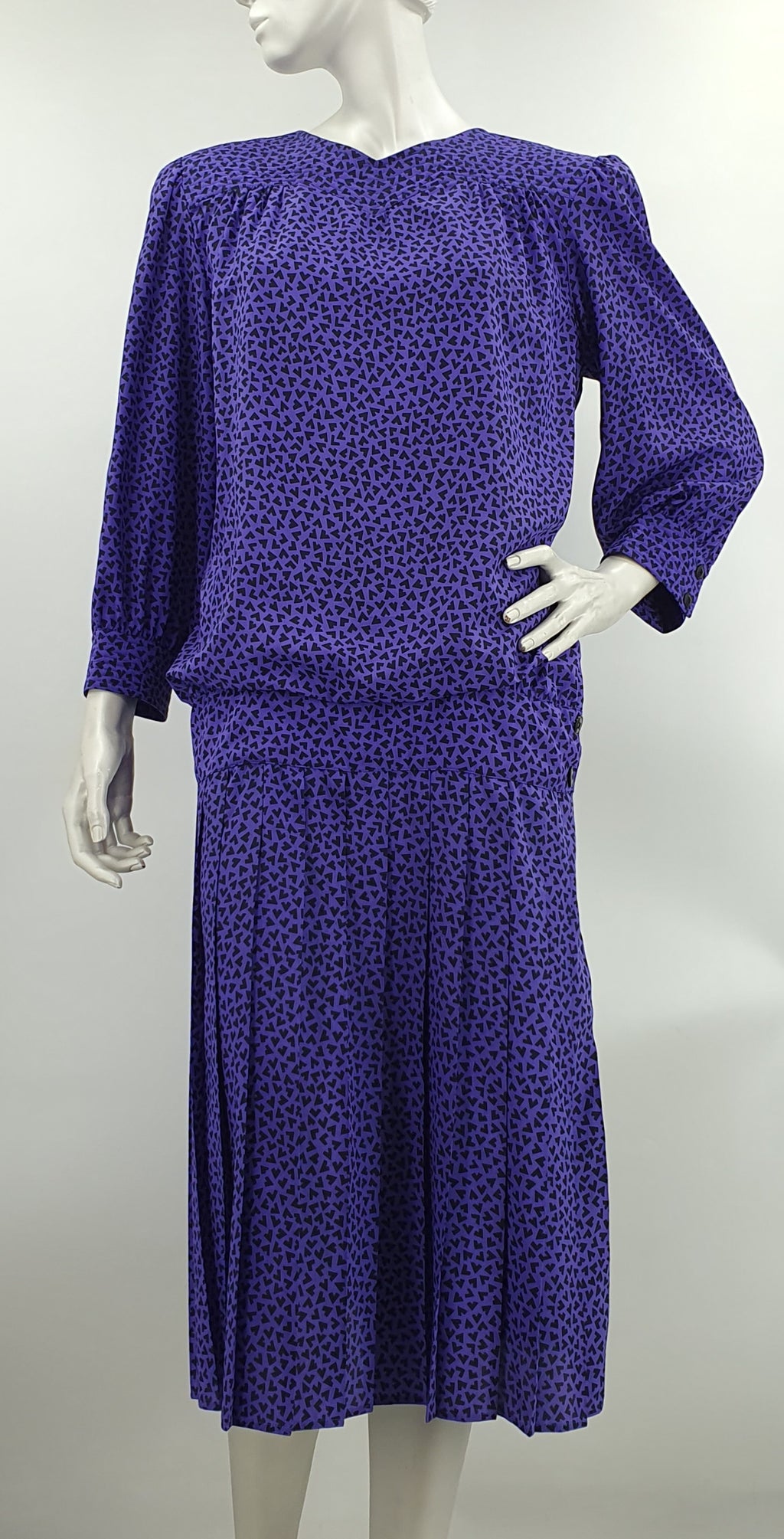 Maggy London, vintagemekko lasketulla helmalla, 80-luvulta, koko 38-40