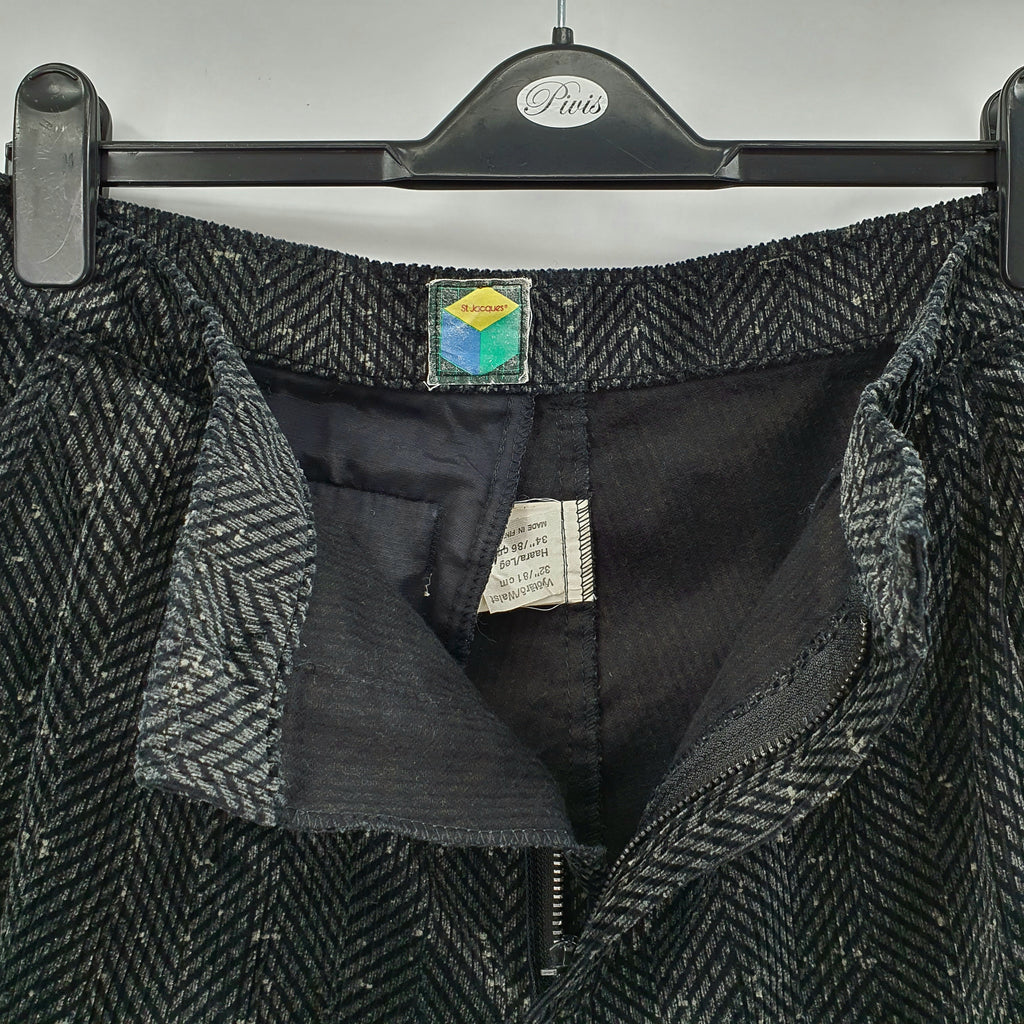 St.Jacques, mustat unisex vakosamettihousut 80-luvulta, vyöt.ymp. 80cm