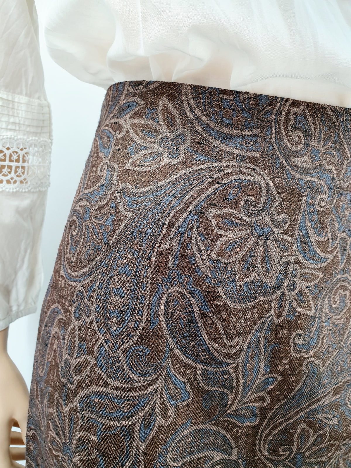 Pierre Cavallo, paisleykuvioinen hame 2000-luvulta, vyötärö 84cm, koko 42