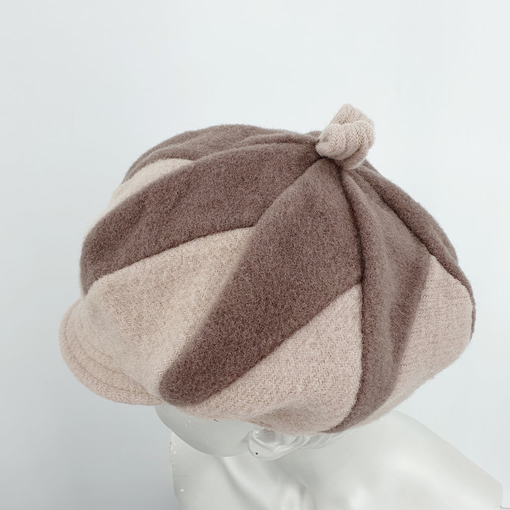 Naisten lätsä 80-luvulta, väri beige, 54cm