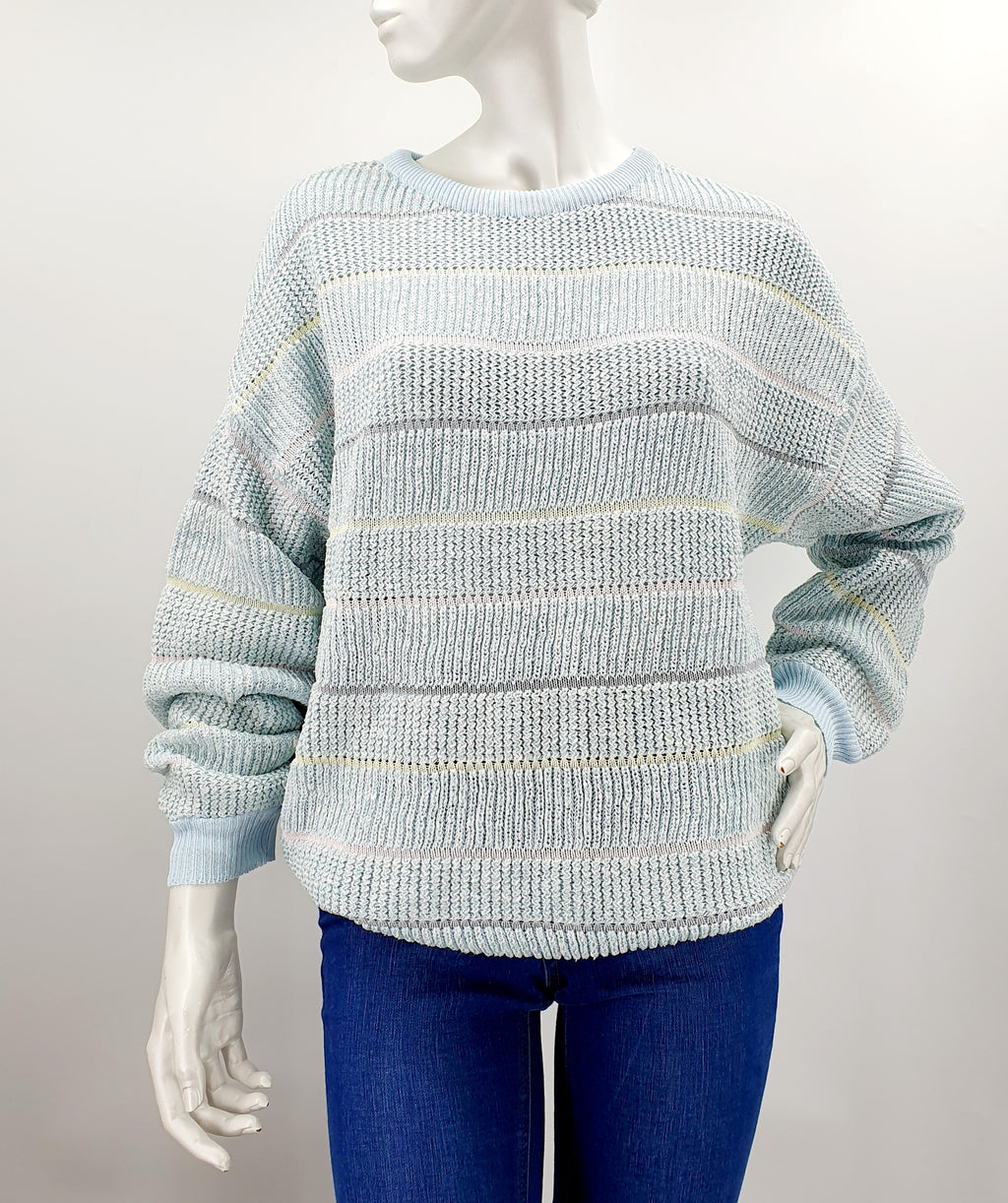 Light blue sweater from the 80s, size 40-42