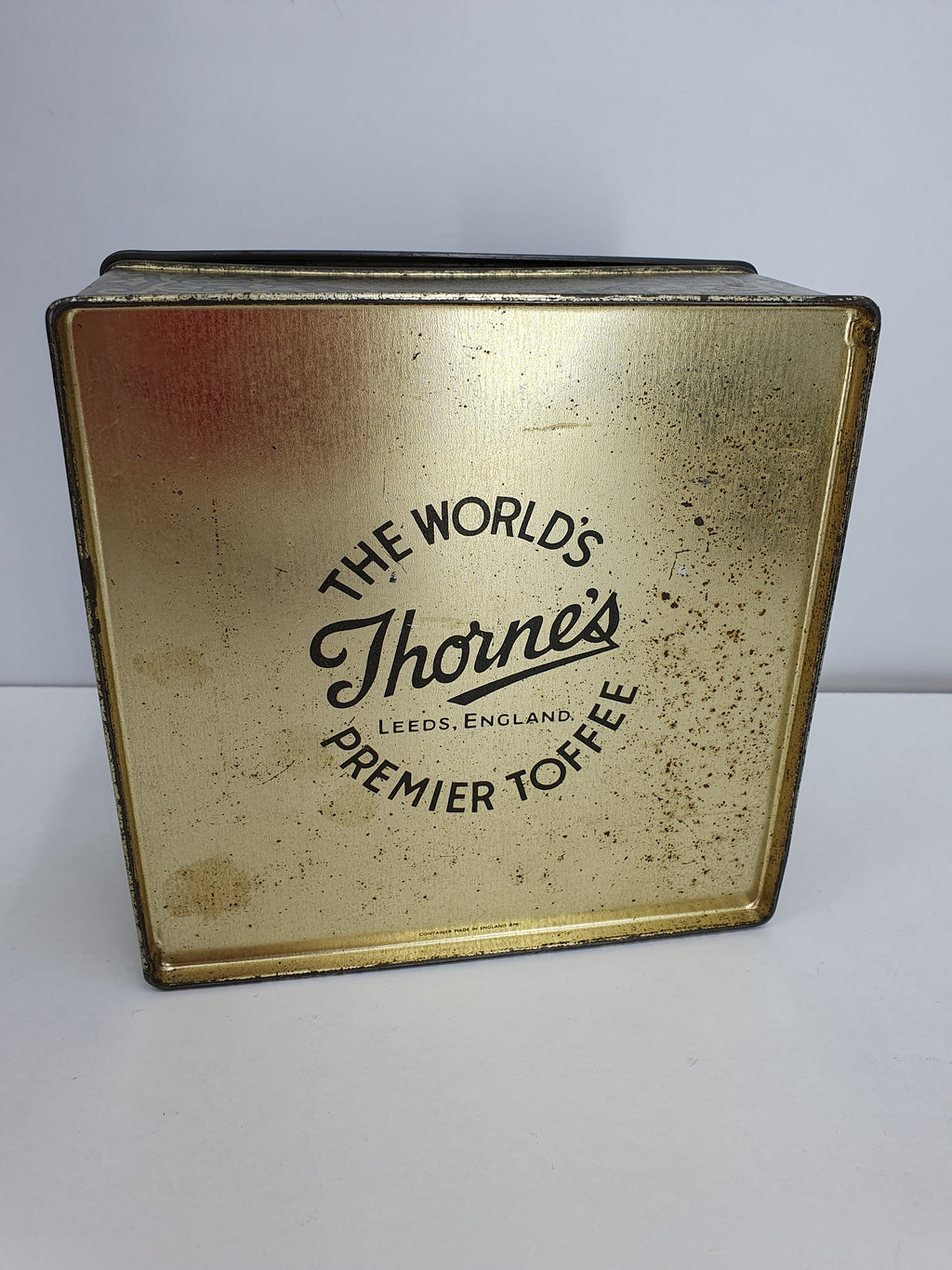 Thorne's, a decadent romantic toffee box from England