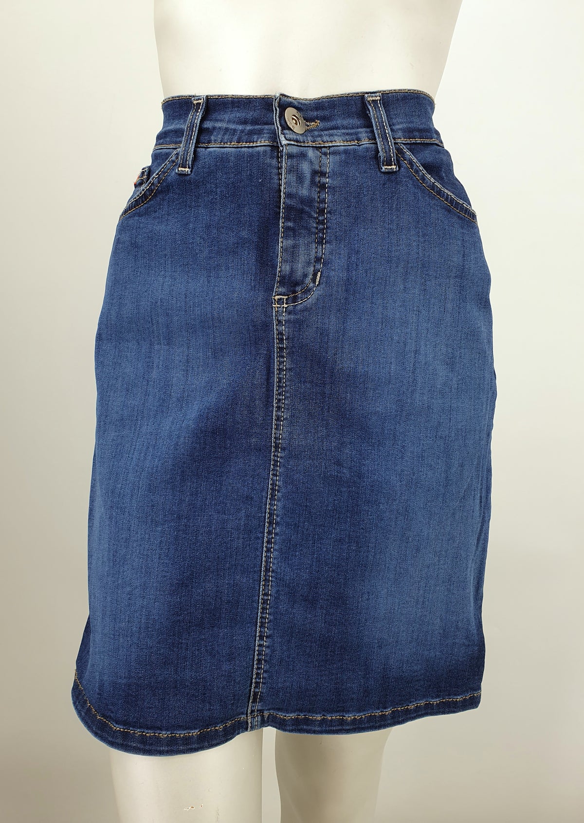 Lee Cooper, joustava lyhyt farkkuhame, vyötärö 75cm, koko (36)38