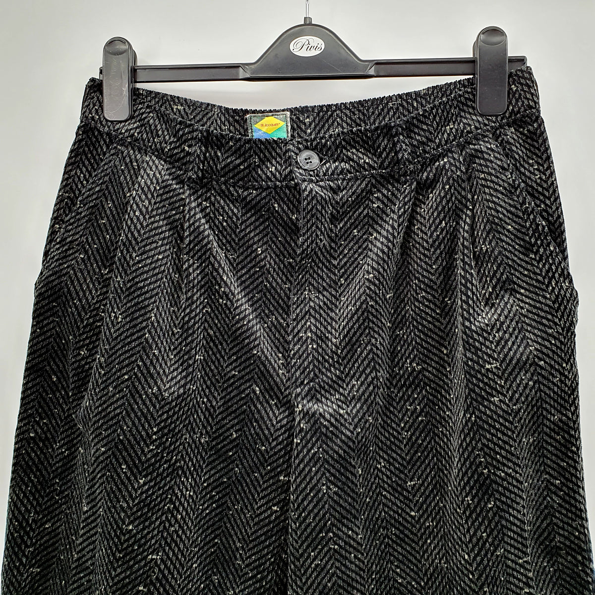 St.Jacques, mustat unisex vakosamettihousut 80-luvulta, vyöt.ymp. 80cm
