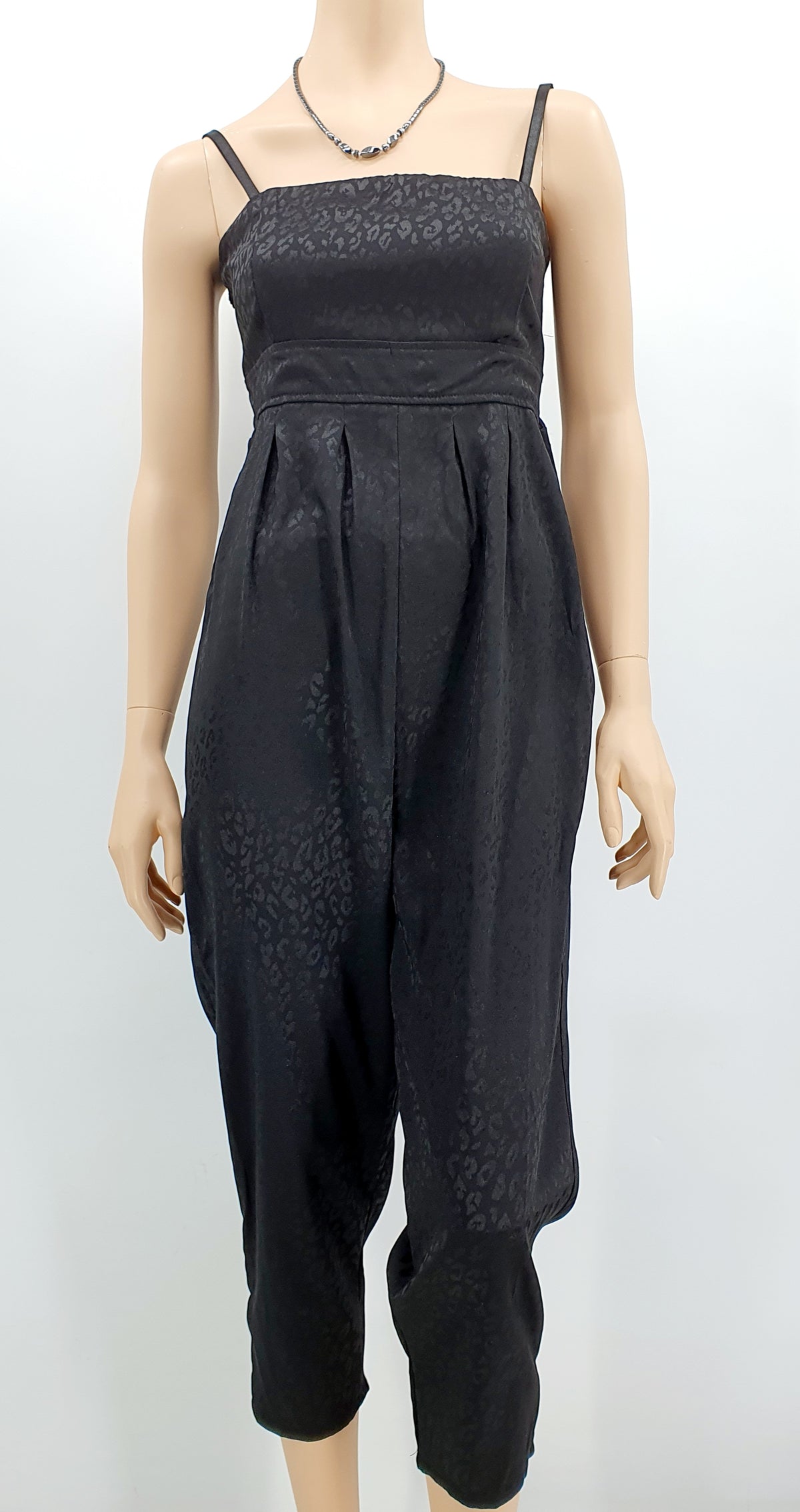 Musta jumpsuit juhlaan, 2000-luvulta/Y2K, koko 36
