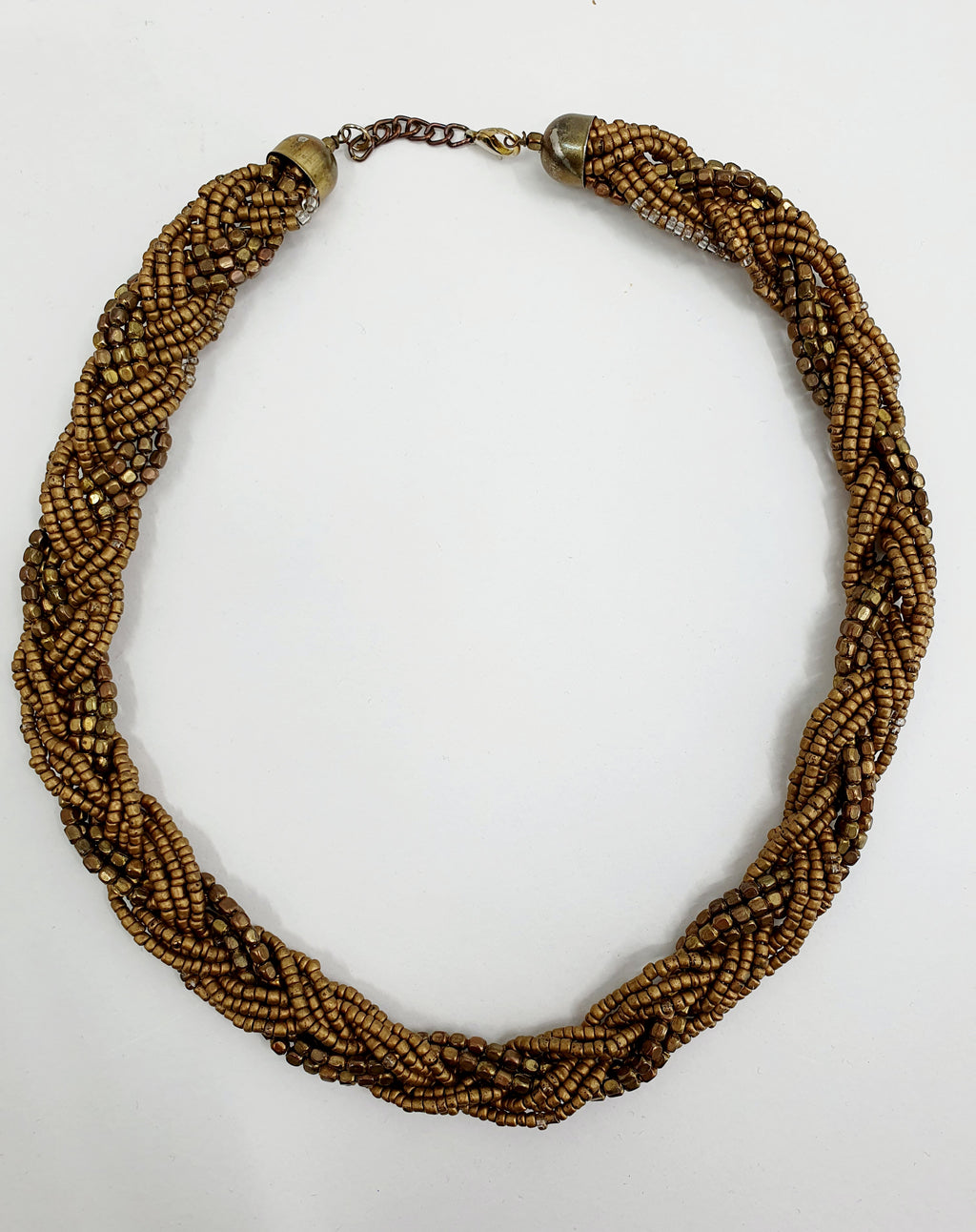 Kranssimallinen kaulakoru 60-70-luvulta, pit.45cm