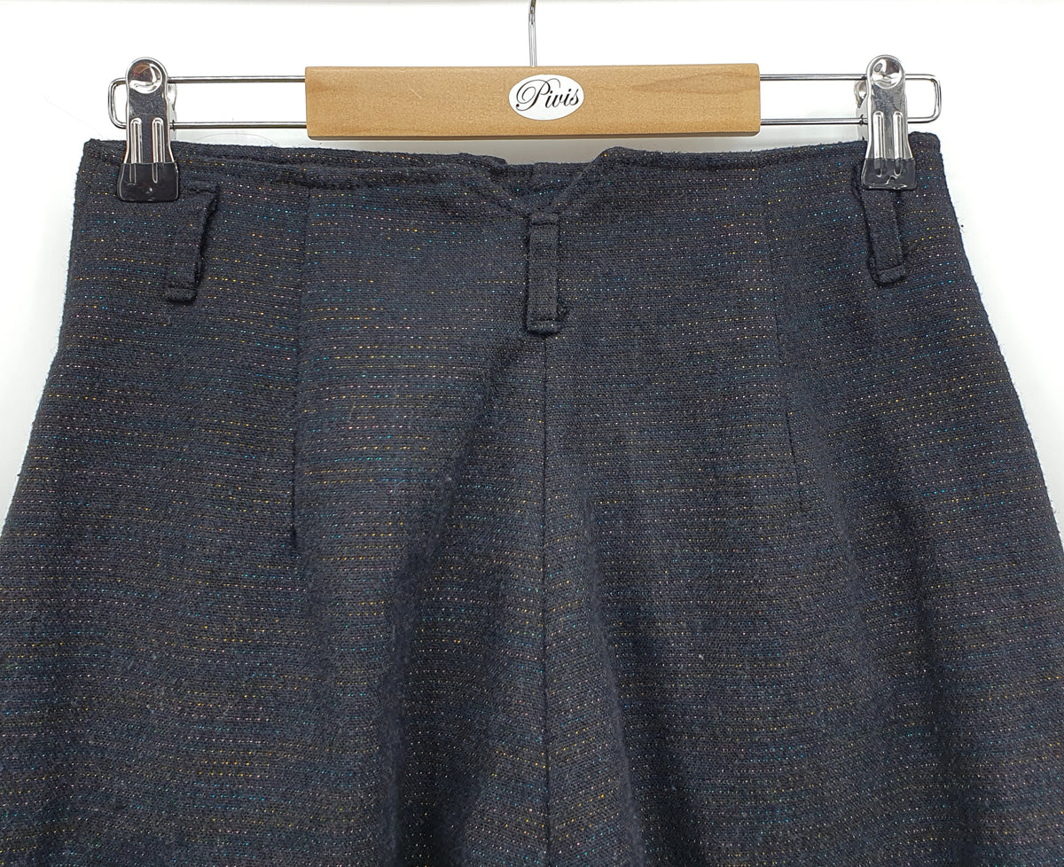 Farmariteollisuus Oy, black sparkly pants from the 80s, size 34