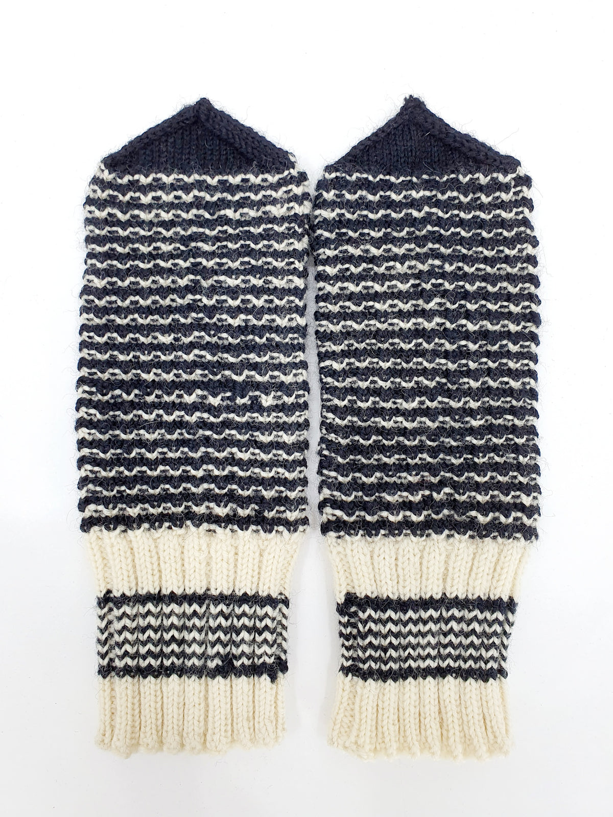 Wool mittens, 5 different pairs