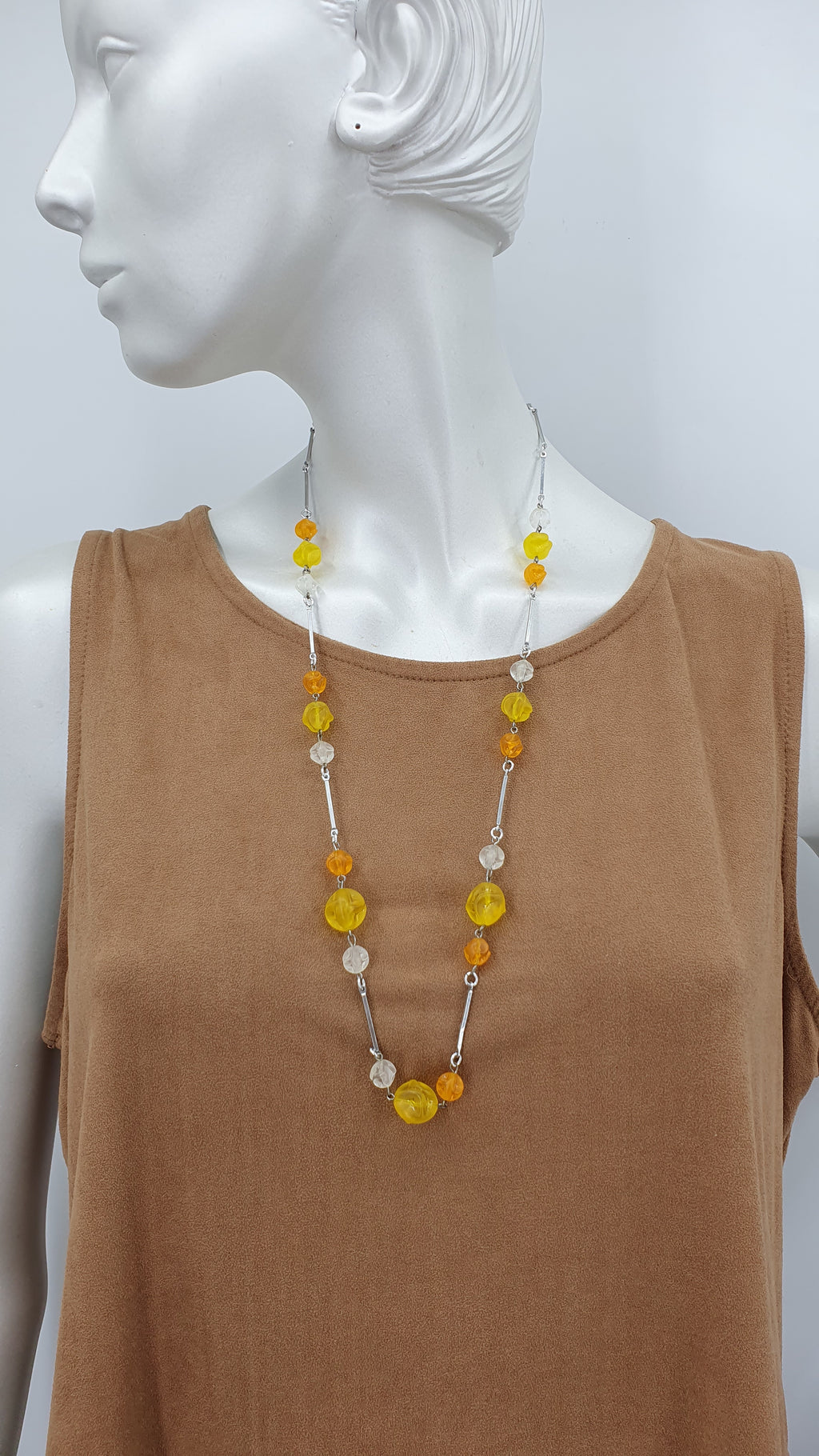 Light yellow necklace from the 60s-70s, length 72cm