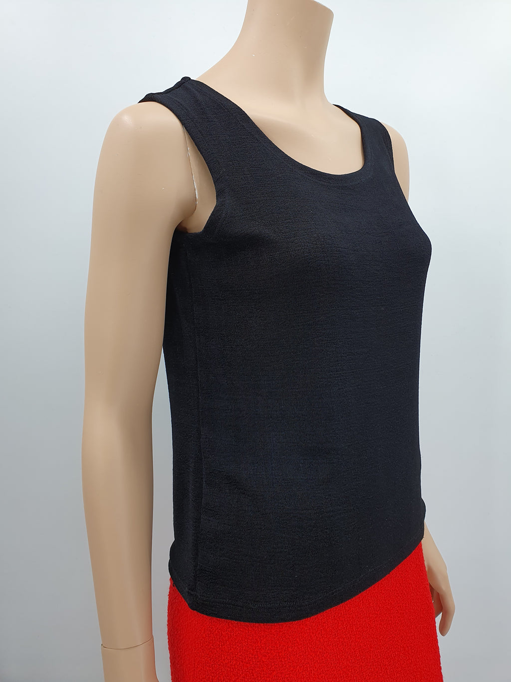 Black stretchy top from the 90s, made in Finland, size 38