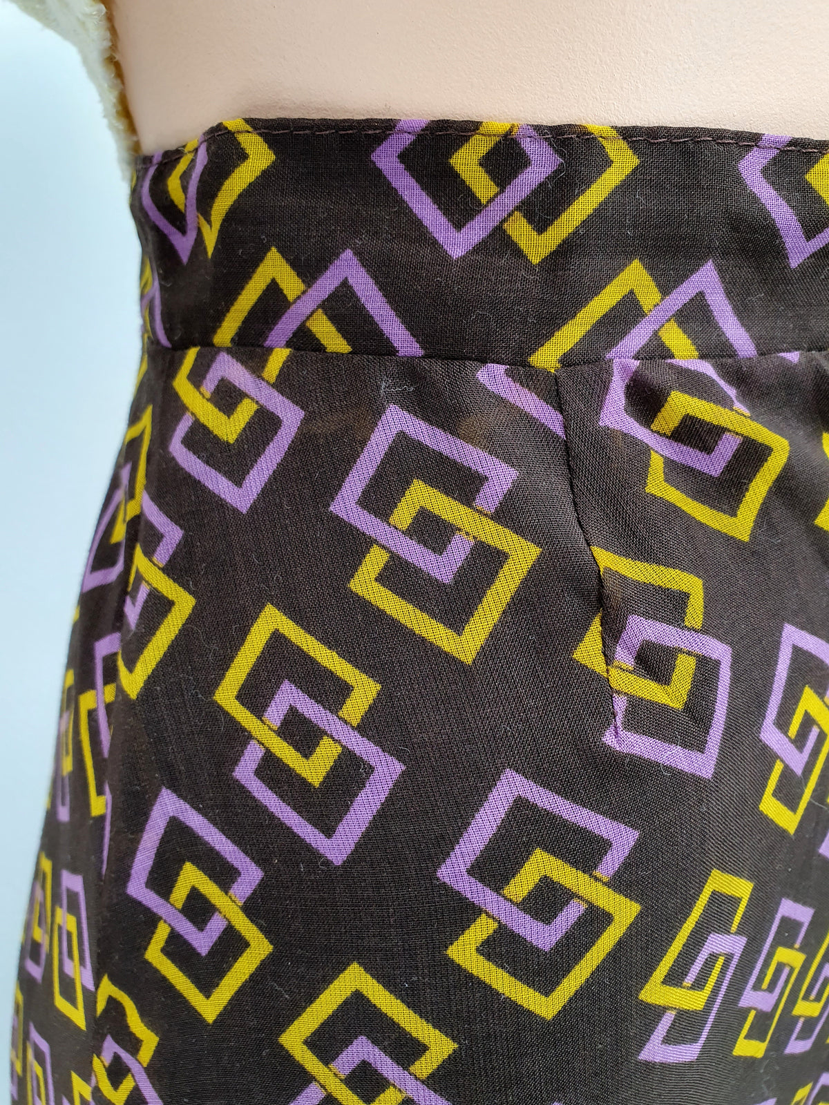 Malli-Mari design Gudrun Sjöden, frillahame 70-luvulta, vyötärö 60cm, koko max 32-34