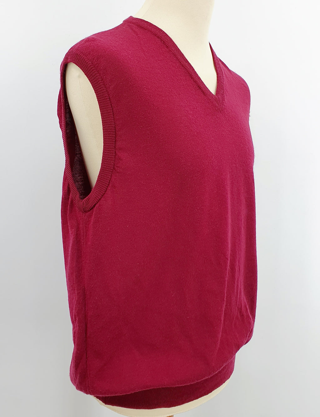 FinnMister Original, burgundy woolen vest from the 90s, size L