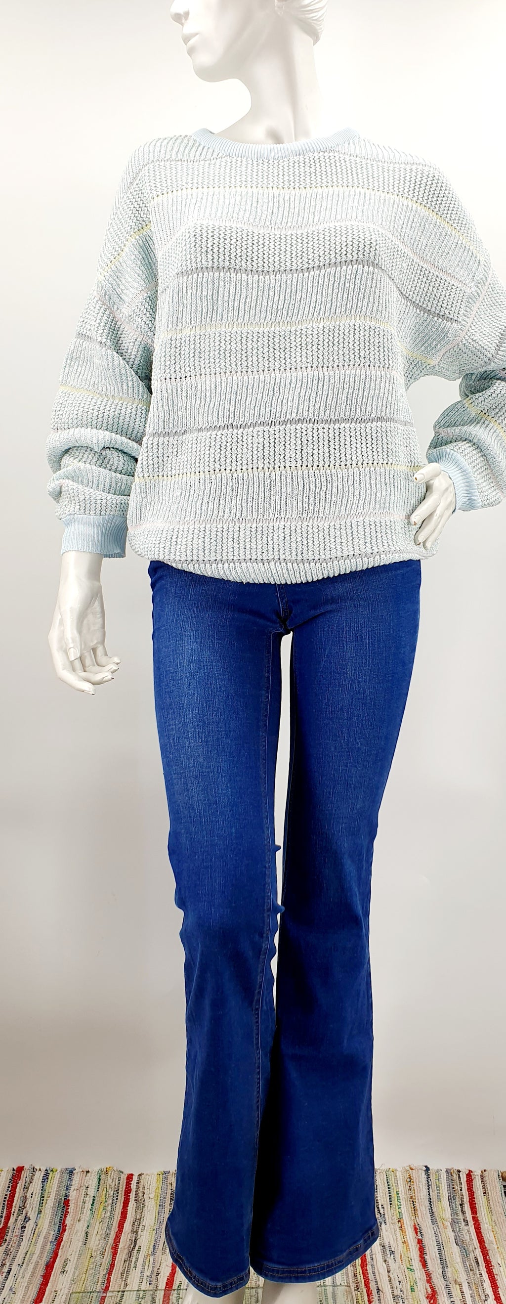 Light blue sweater from the 80s, size 40-42