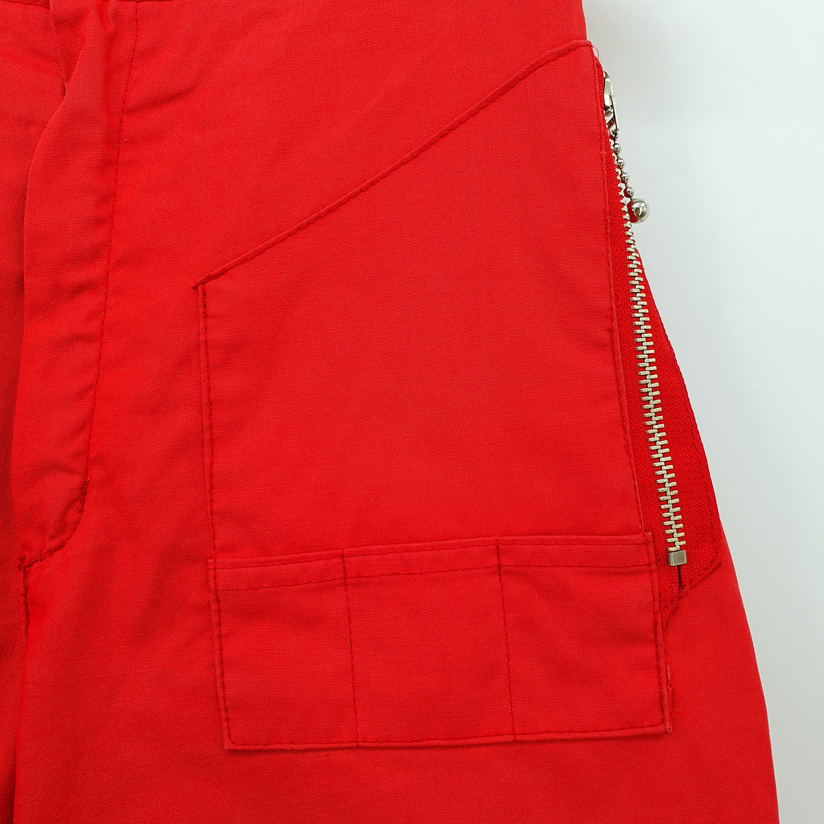 Farmariteollisuus Oy, red pants from the 80s, size (32)34