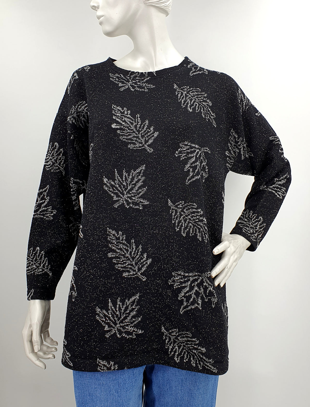 Arlene, black sweater with silver patterns from the 80s-90s, size 38/40