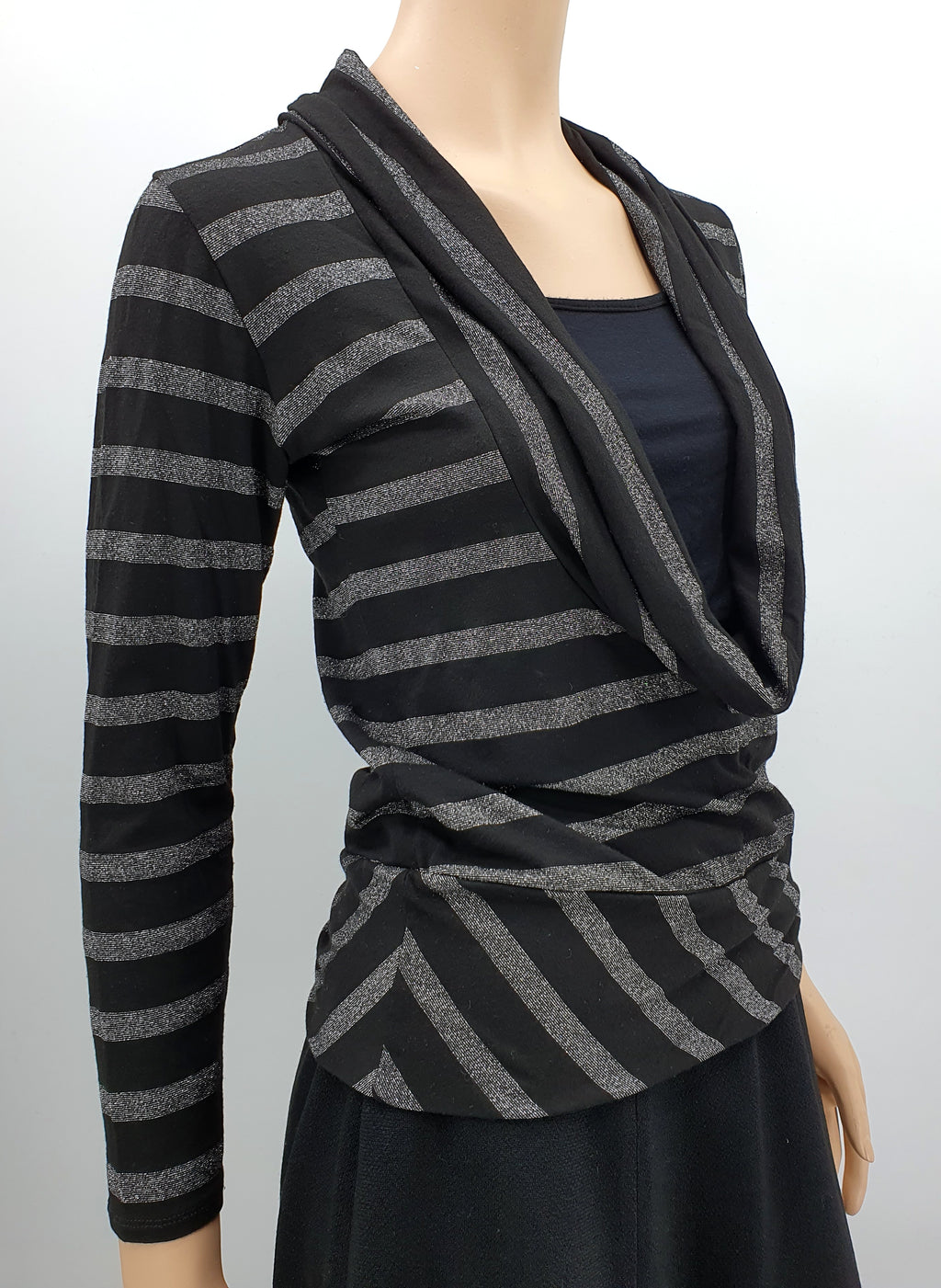 Text, black Y2K sweater with drop collar, size 36