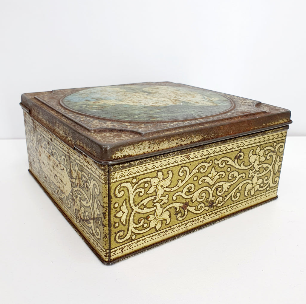 Thorne's, a decadent romantic toffee box from England