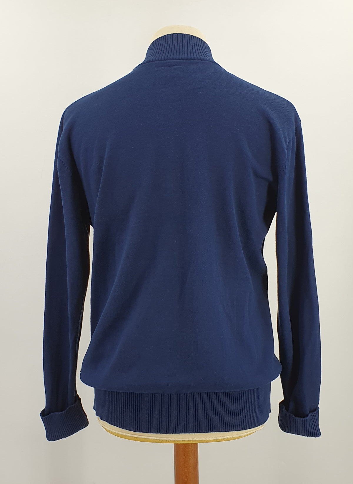 Ross River, men's secondhand sweater, size S/M