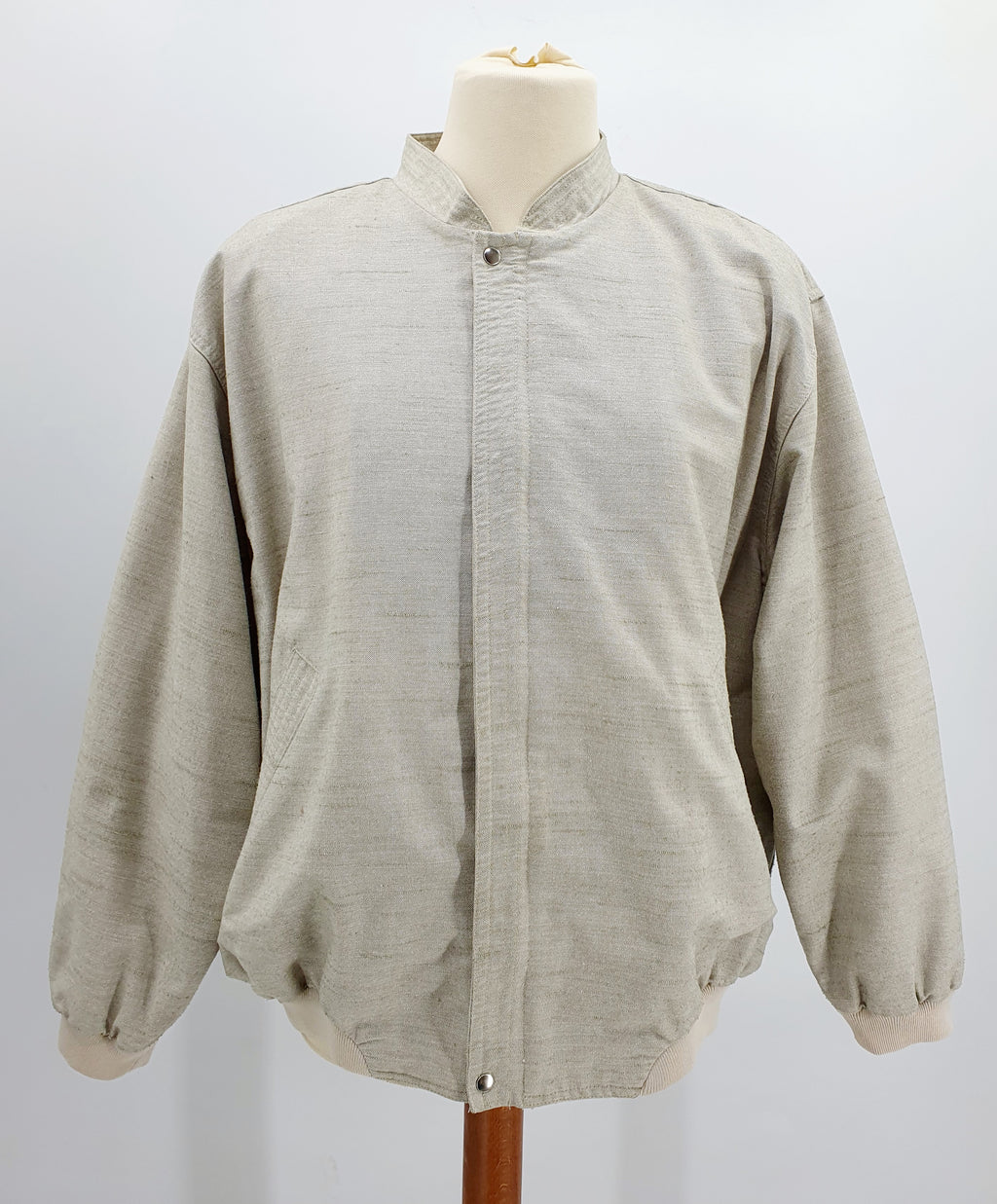 Pellavanvärinen miesten vintagetakki 90-luvulta, pusakkamalli
