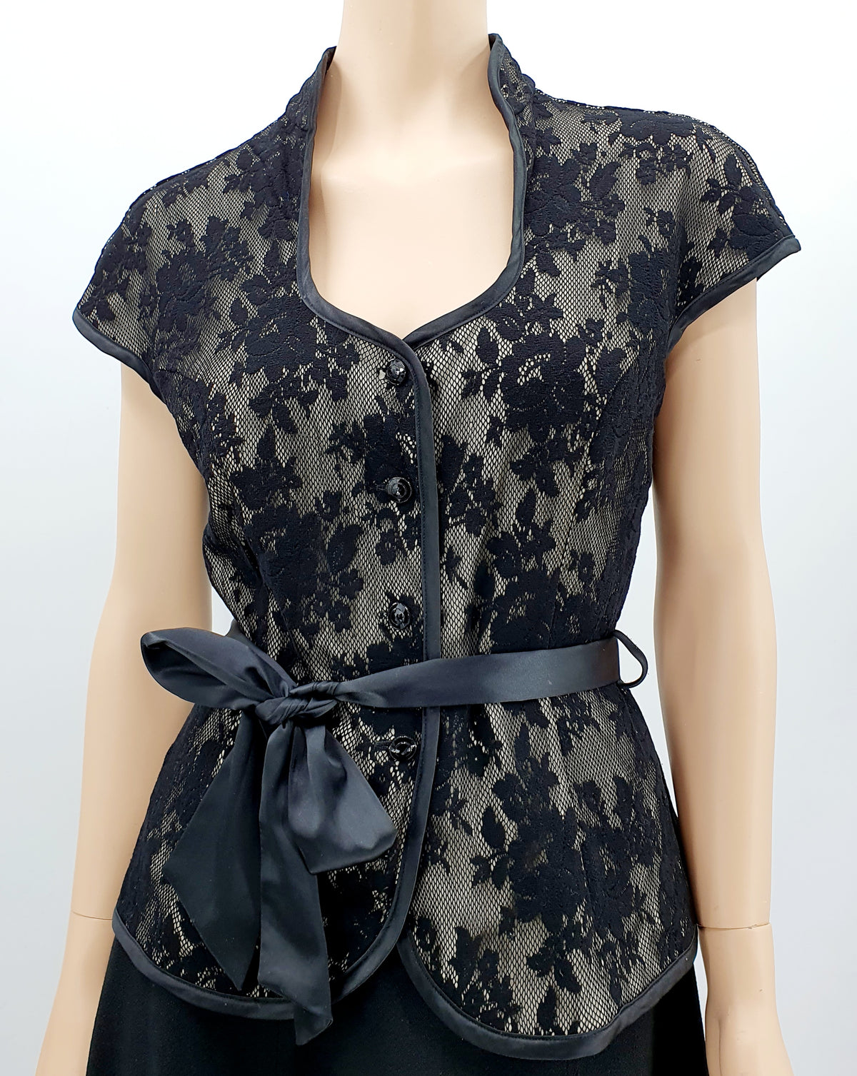 Molly-Jo, short-sleeved party top from the 2000s, size 42