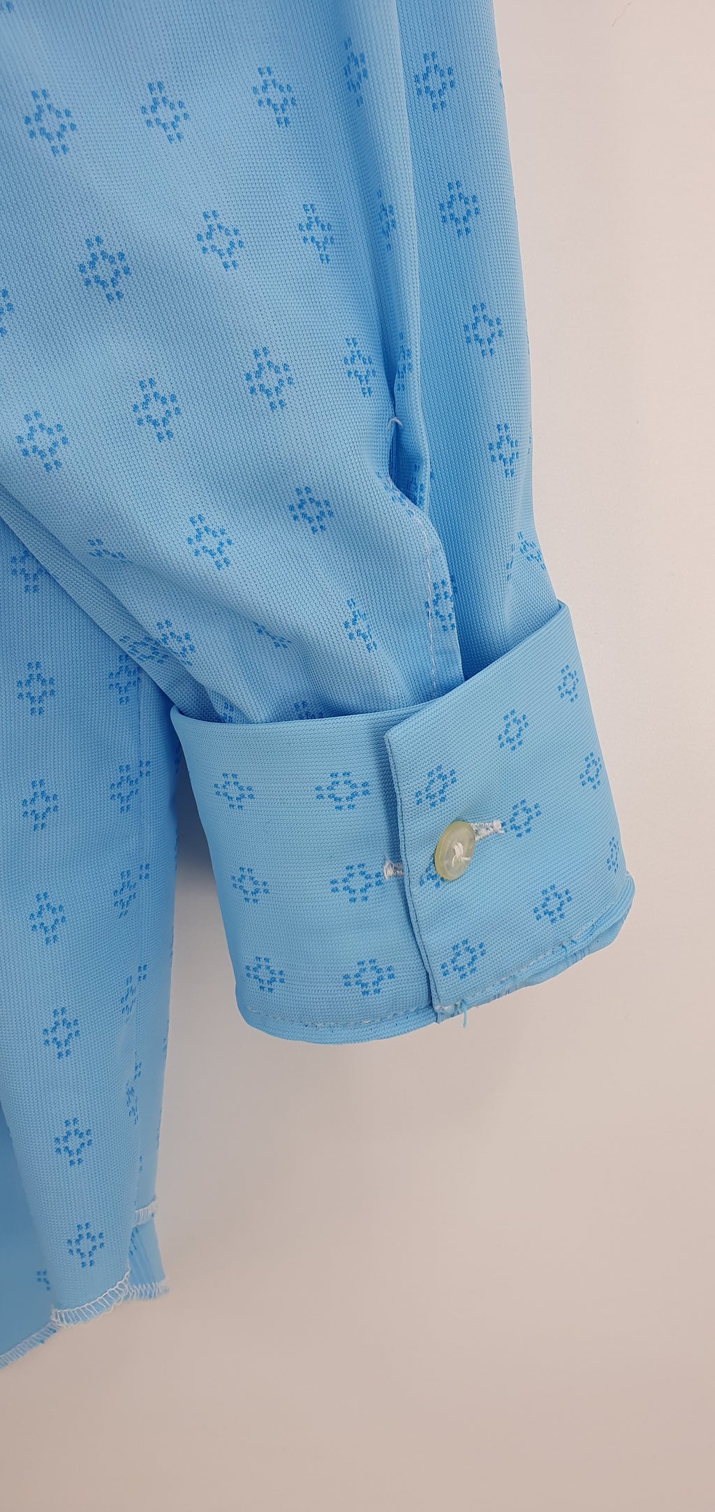 Tiklas, men's blue shirt from the 70s, size L