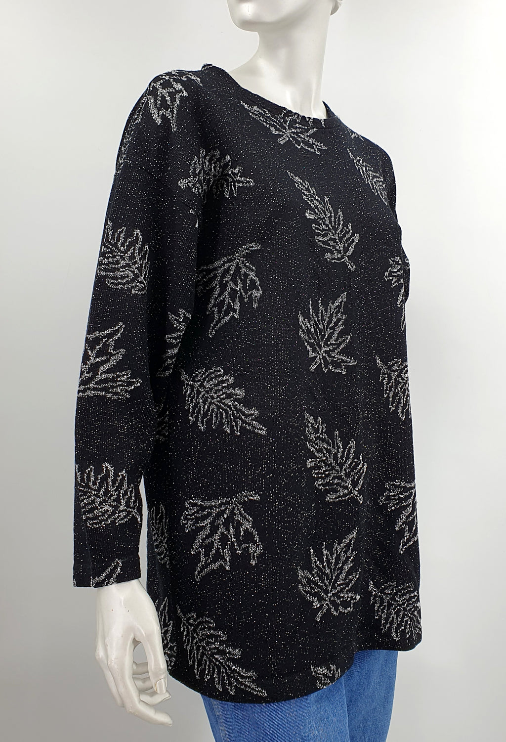 Arlene, black sweater with silver patterns from the 80s-90s, size 38/40