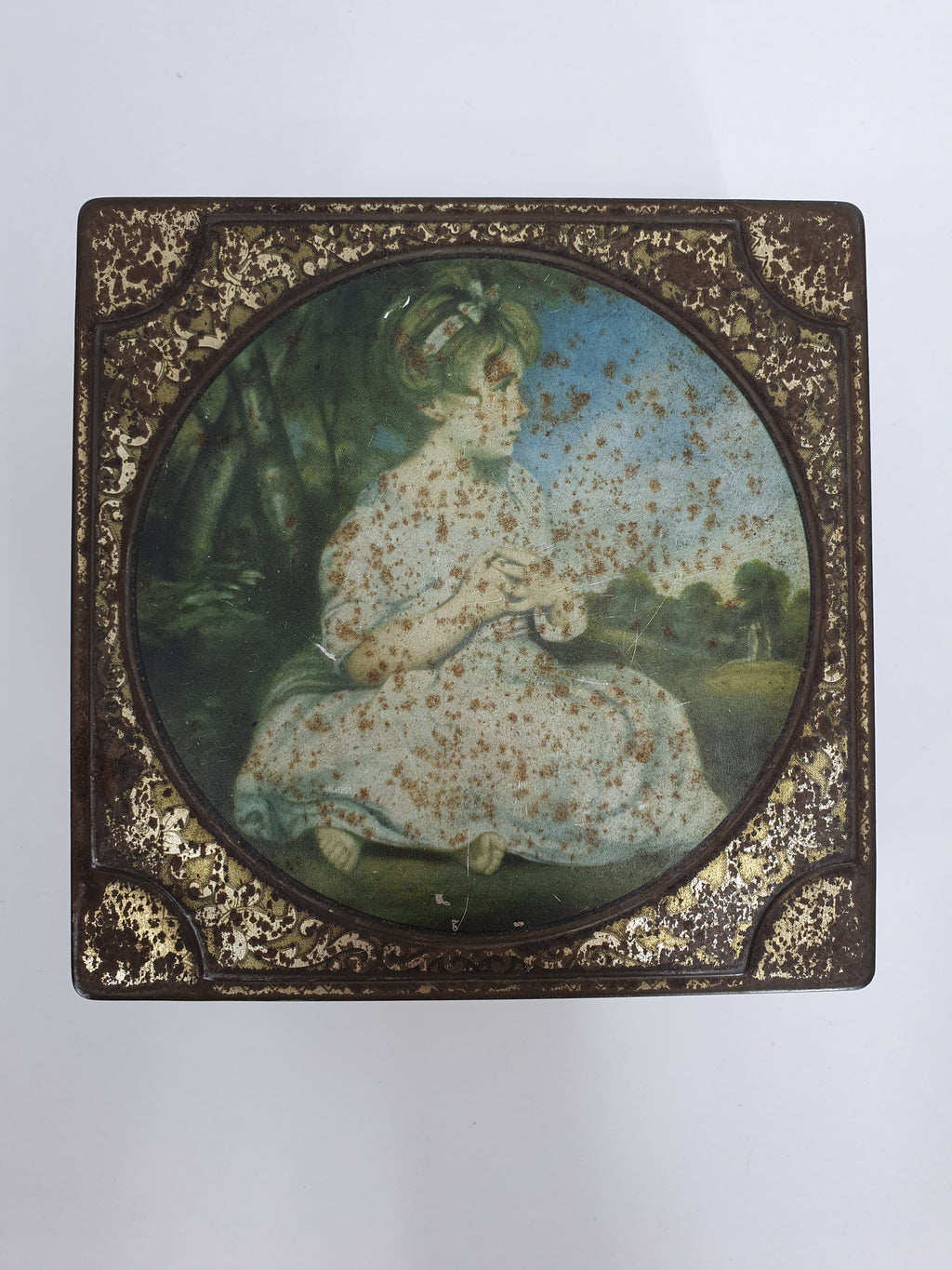 Thorne's, a decadent romantic toffee box from England