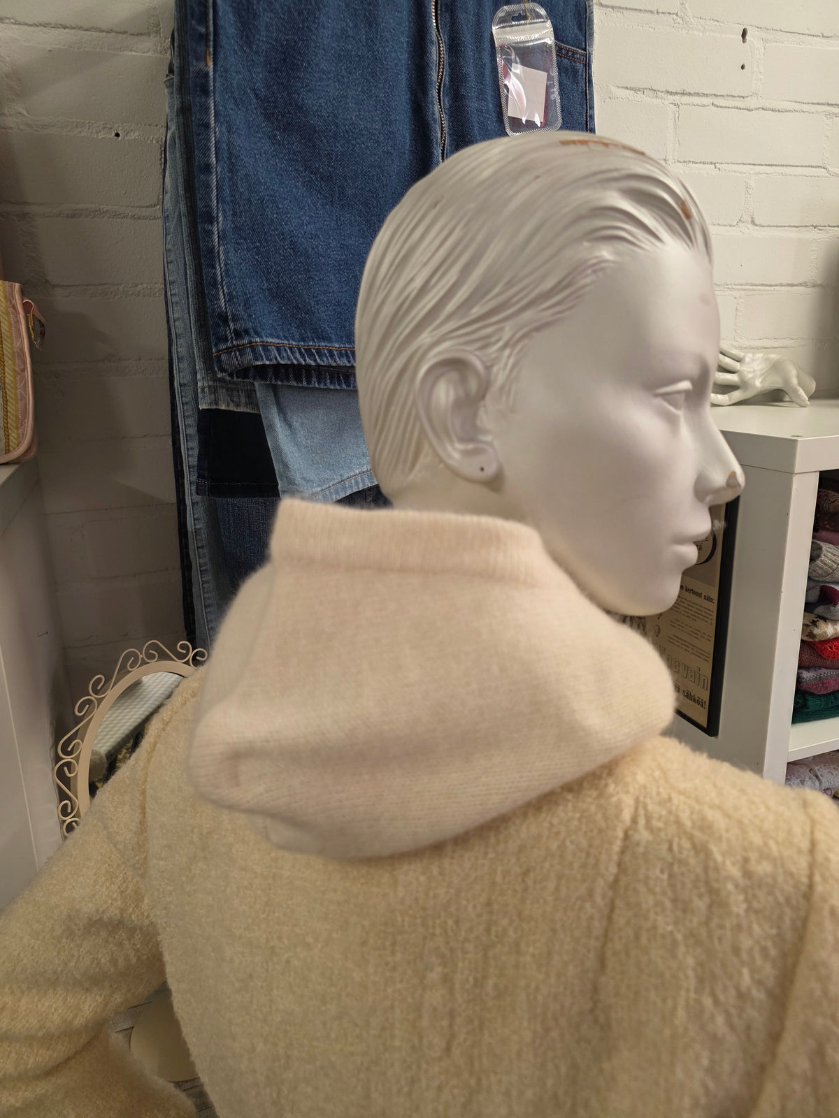 Off-white knitted detachable hood, one size