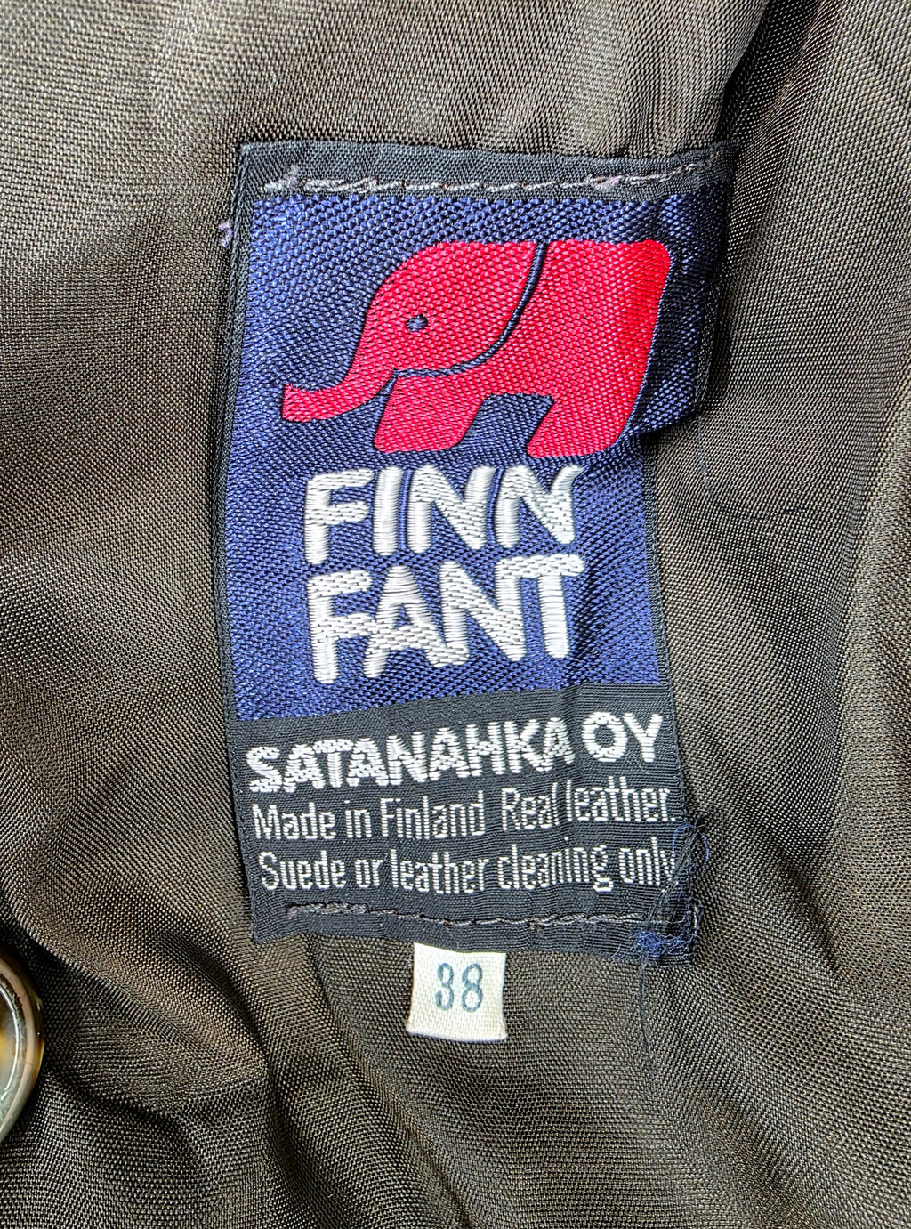 Finn Fant, tummanruskea pitkä nahkatakki 70-luvulta, koko 36-38