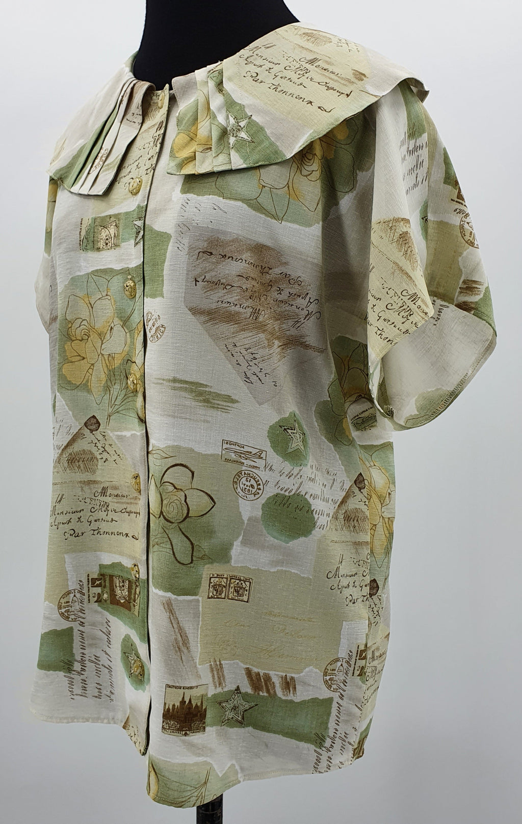Green-toned women's shirt with a large collar, 90s, size 40(42)