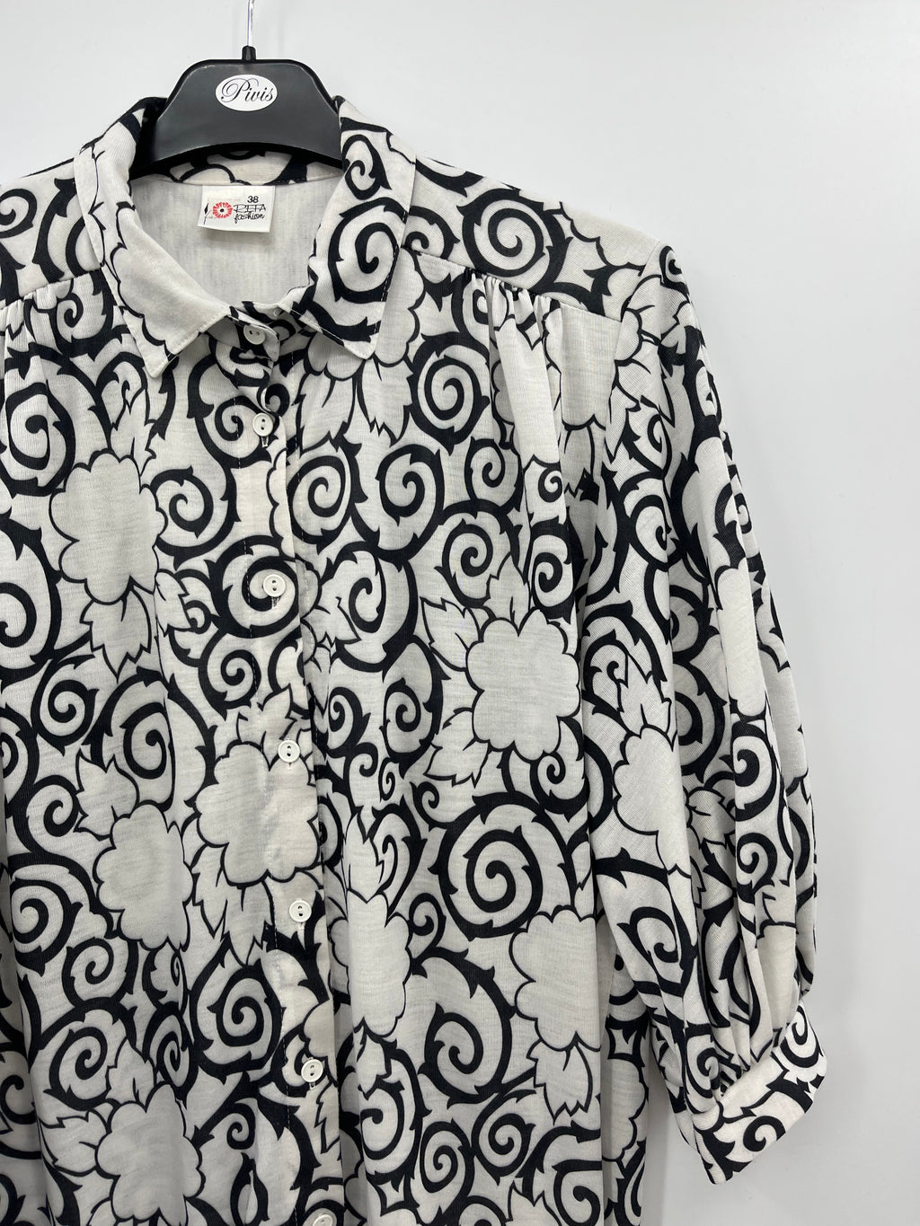 Refa Fashion, mustavalkoinen naisten pusero, 80-luku, koko 38